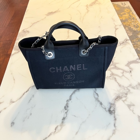 Authentic Chanel Deauville Tote with Top Handle 2022 - Picture 4 of 16